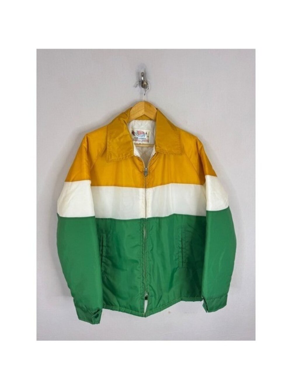 Vintage 80s Outdoor Outfits Club Jacket Irish Colors Green White Gold Quilted M